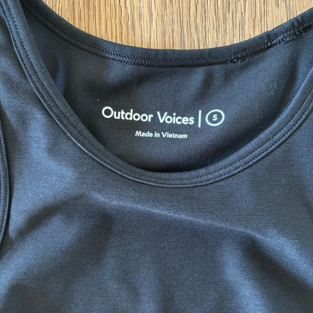 Outdoor Voices Athena Crop Top black womens small Racerback yoga loungewear